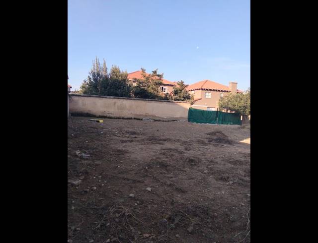 LAND FOR SALE IN FOURWAYS